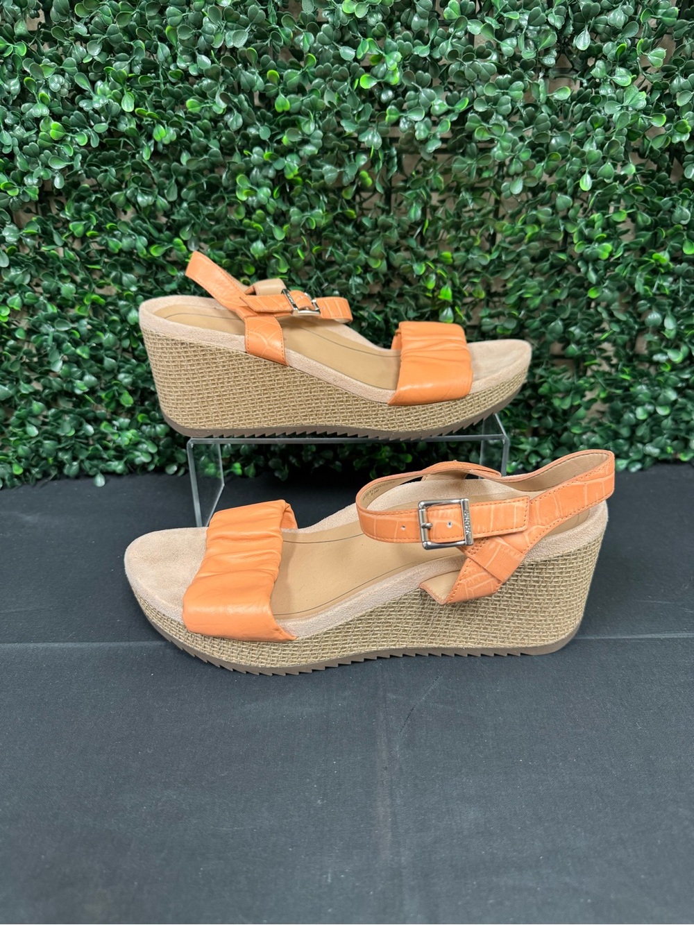 Vionic Vionic Aileen Backstap Wedges - Women’s 9.5